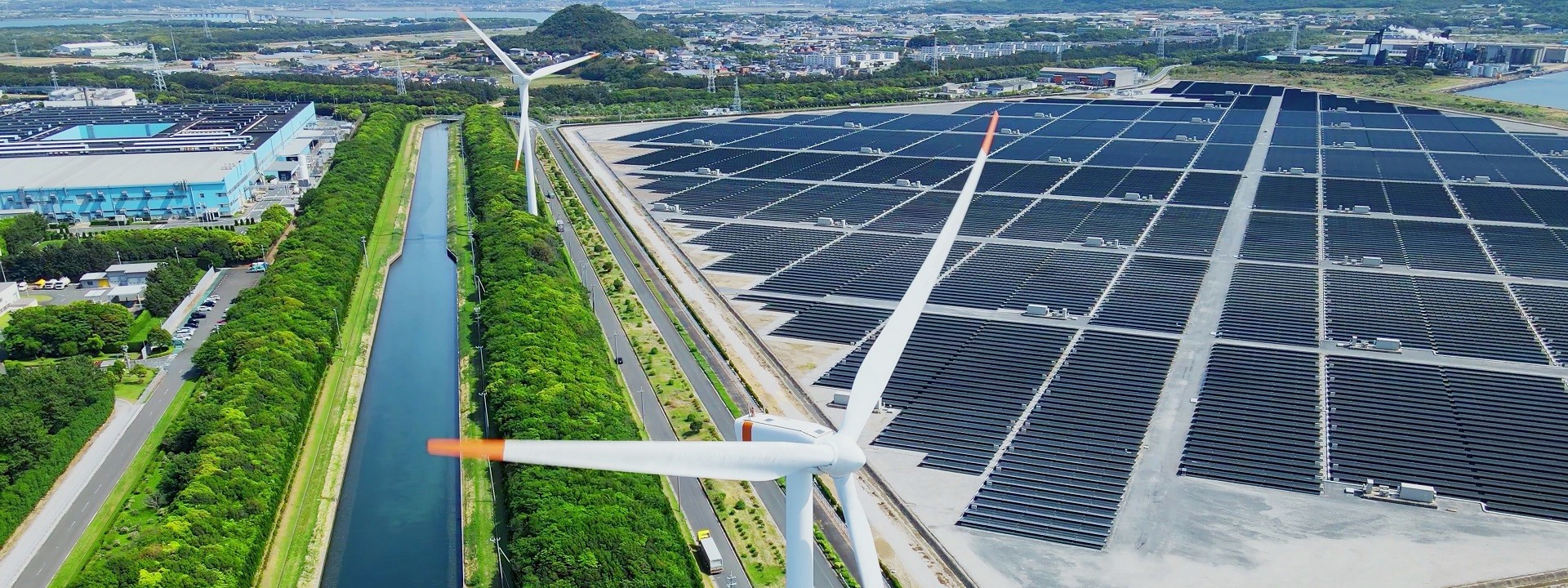 Solar panel and wind turbine microgrid